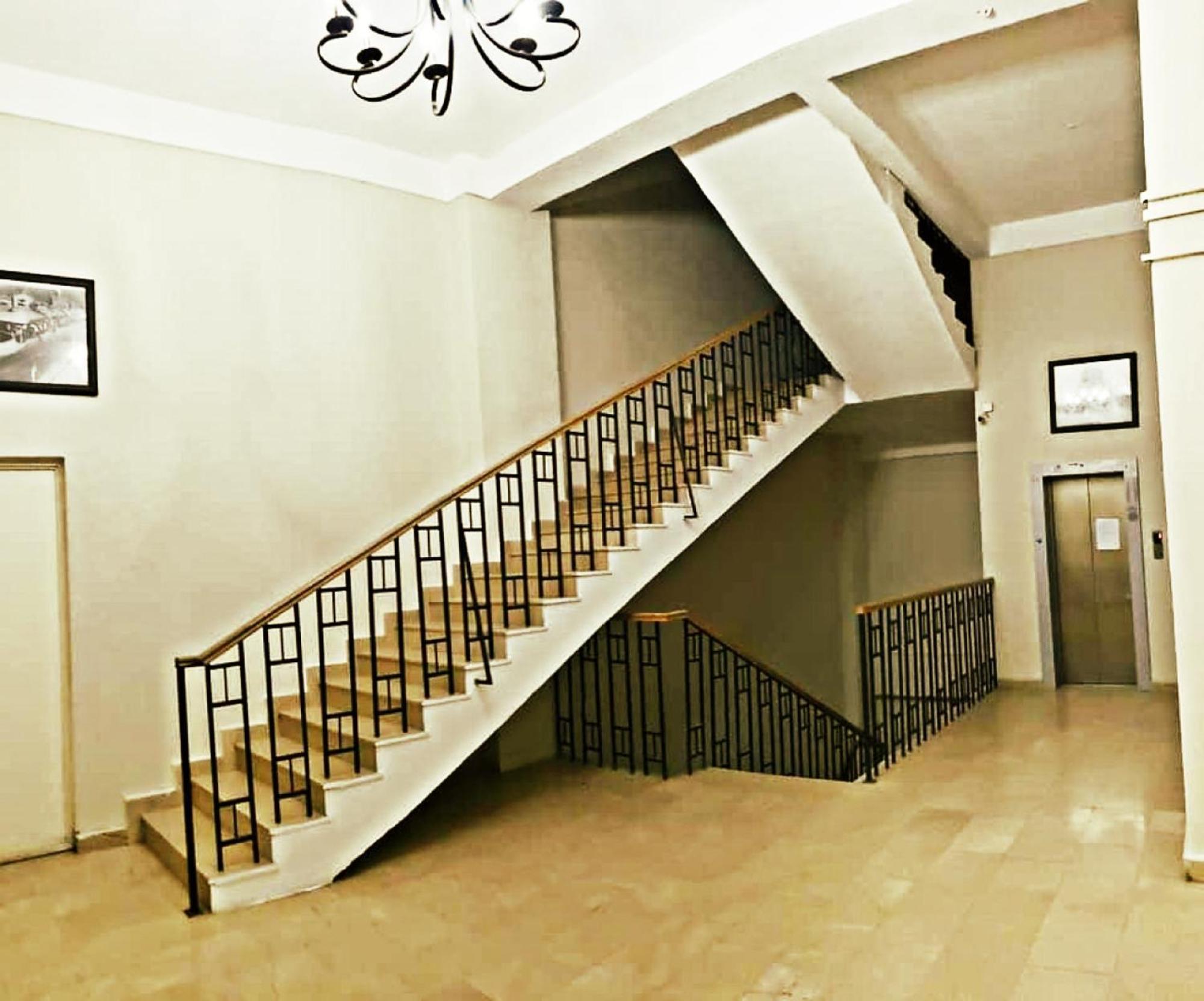 Cozy Apartment In The City Center Mtatsminda Tbilisi Buitenkant foto