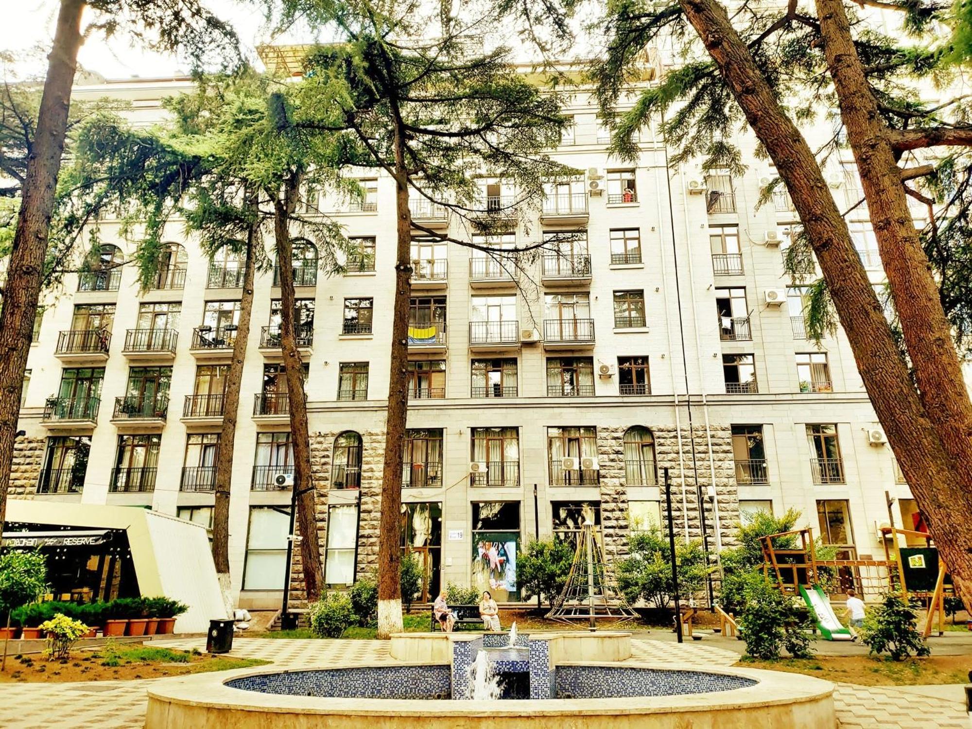 Cozy Apartment In The City Center Mtatsminda Tbilisi Buitenkant foto