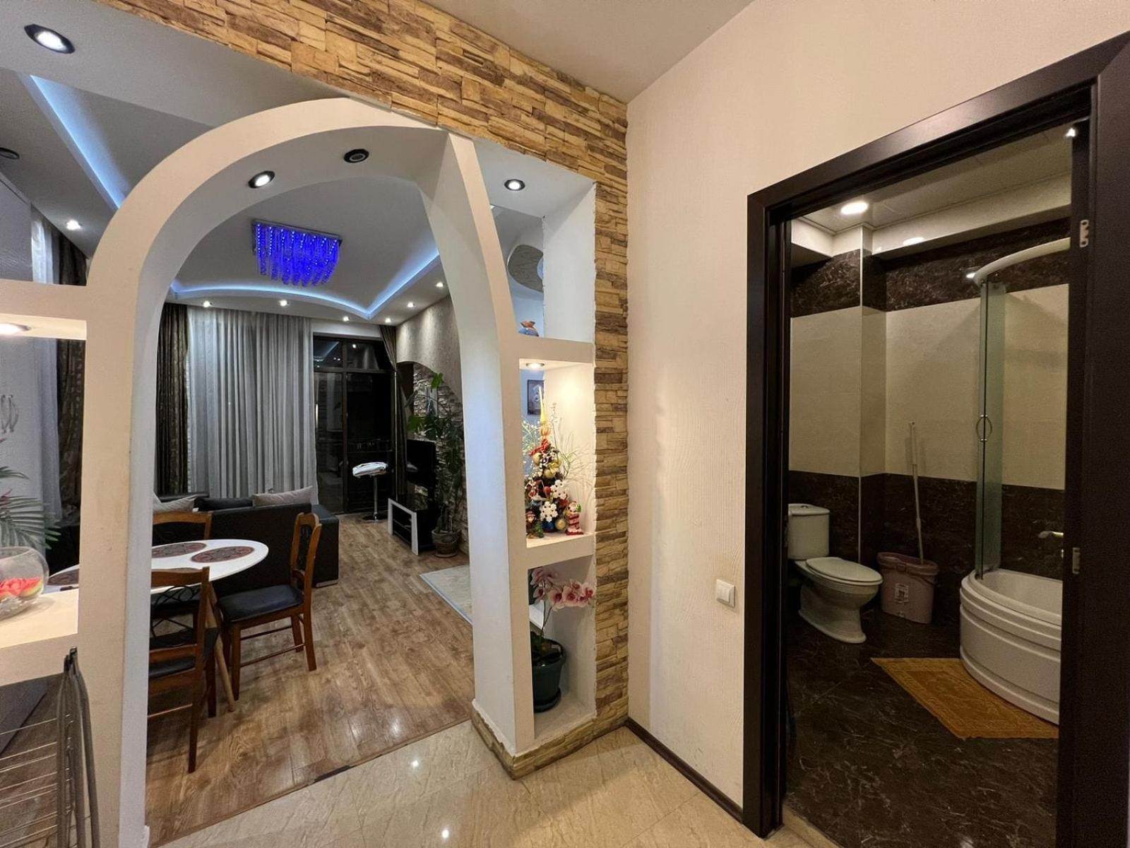 Cozy Apartment In The City Center Mtatsminda Tbilisi Buitenkant foto