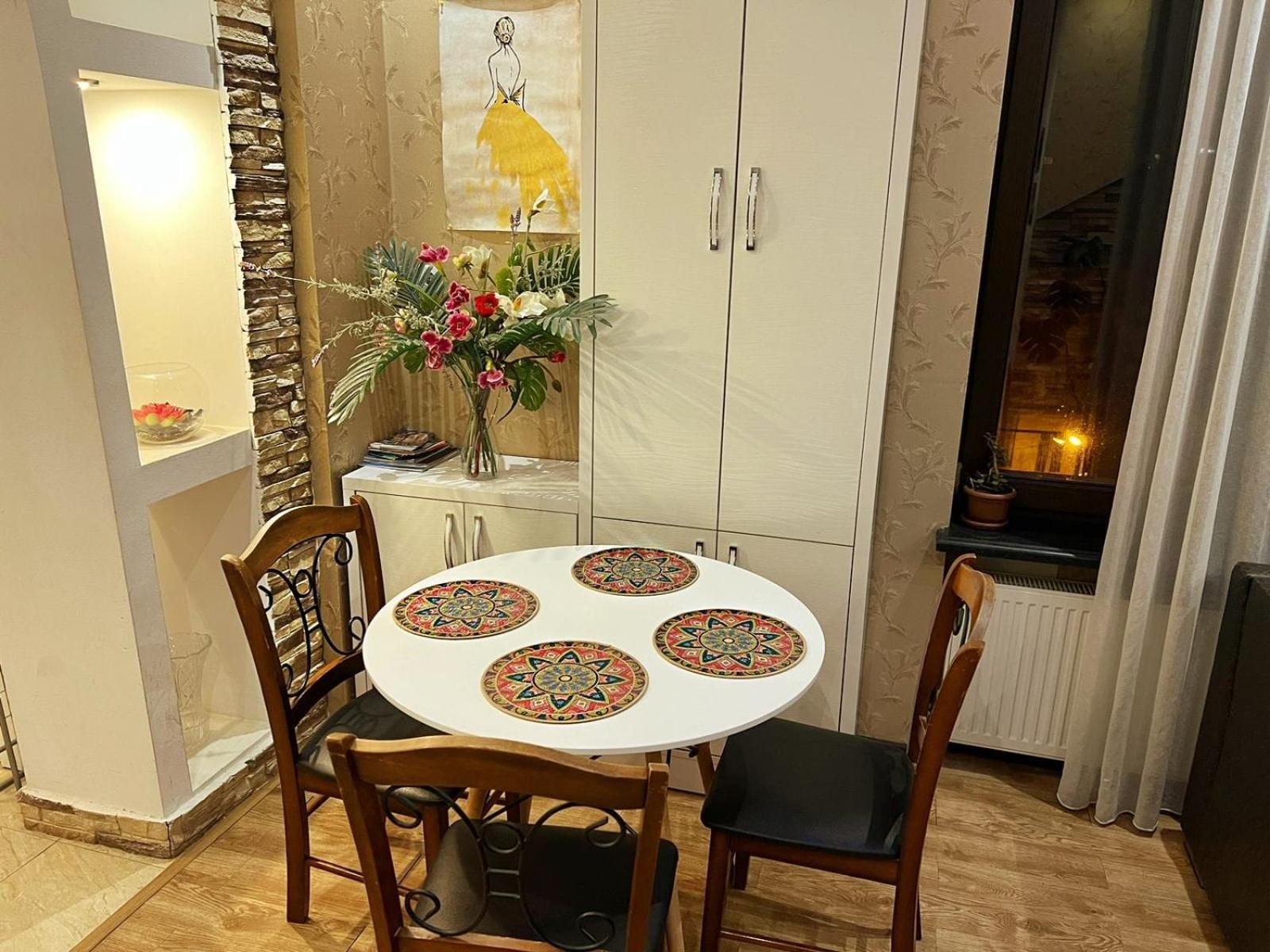 Cozy Apartment In The City Center Mtatsminda Tbilisi Buitenkant foto