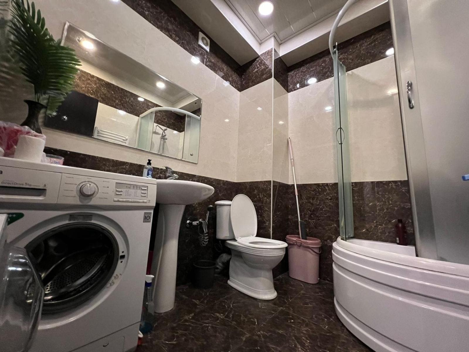 Cozy Apartment In The City Center Mtatsminda Tbilisi Buitenkant foto