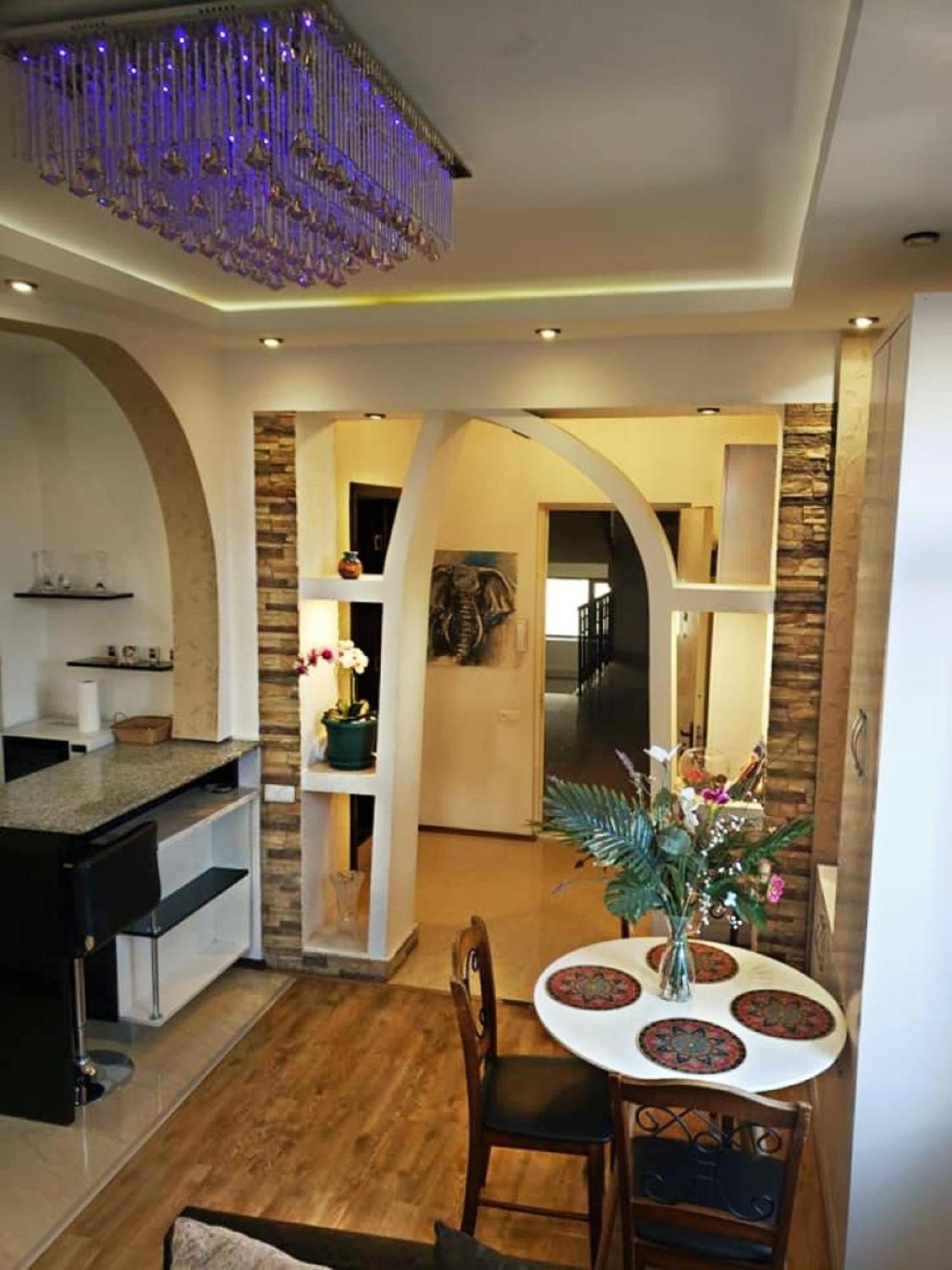 Cozy Apartment In The City Center Mtatsminda Tbilisi Buitenkant foto