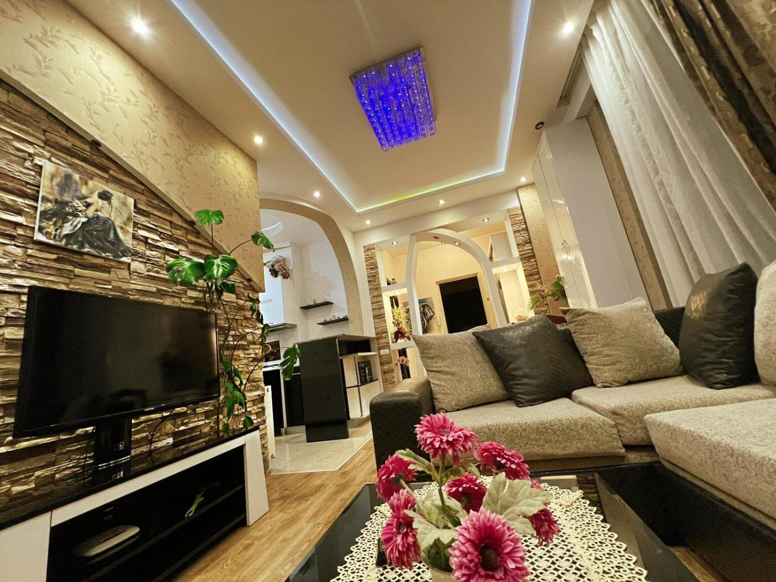 Cozy Apartment In The City Center Mtatsminda Tbilisi Buitenkant foto
