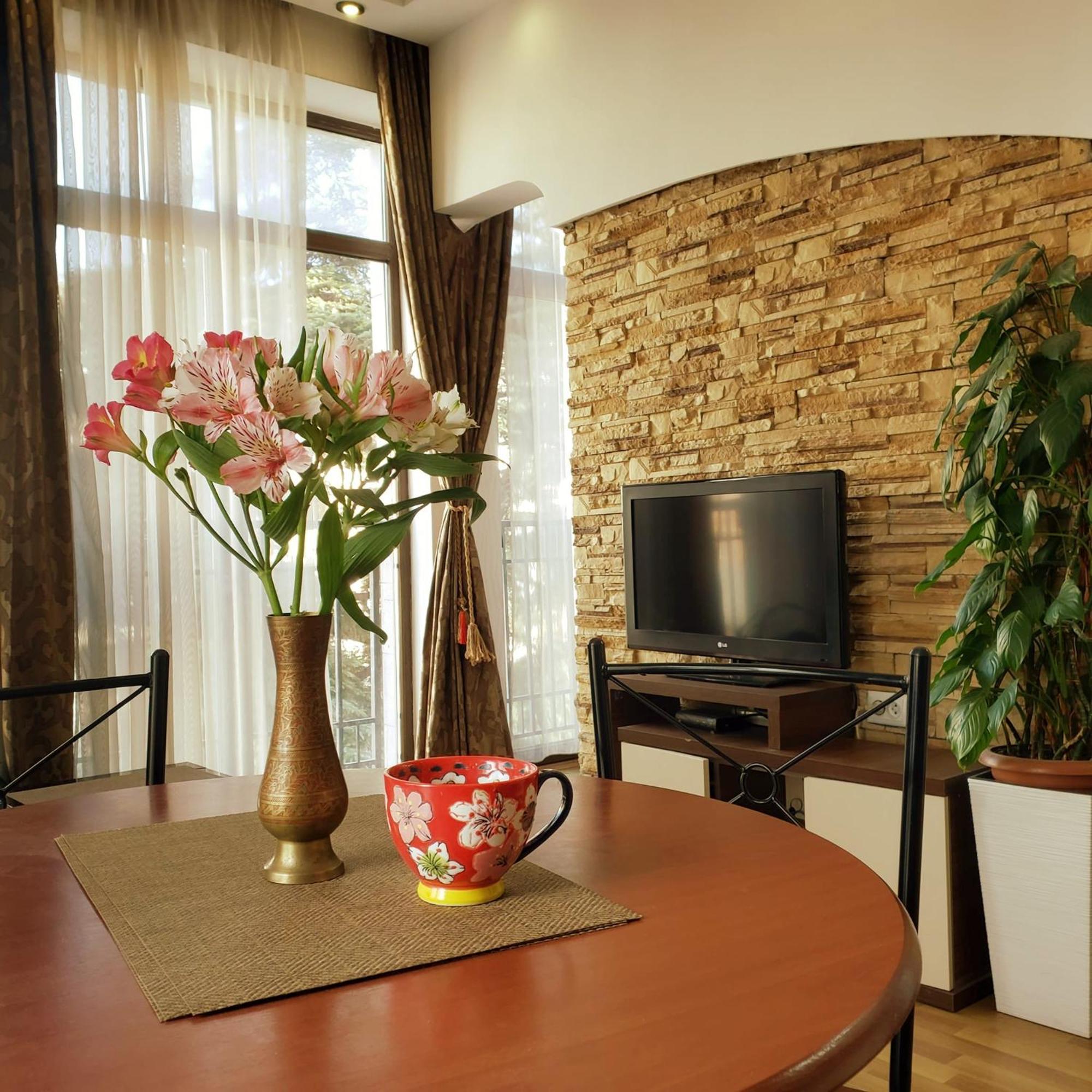 Cozy Apartment In The City Center Mtatsminda Tbilisi Buitenkant foto