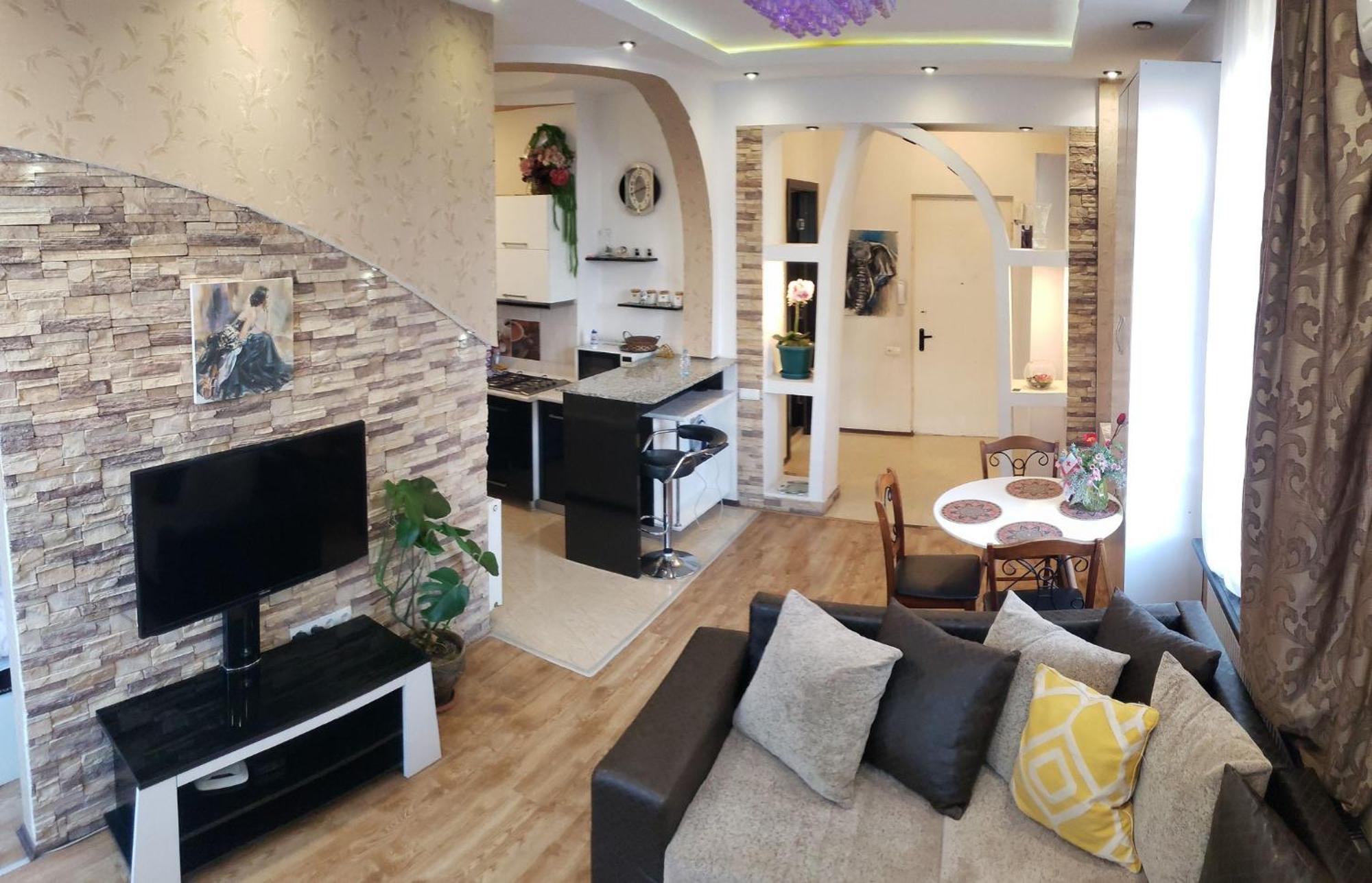 Cozy Apartment In The City Center Mtatsminda Tbilisi Buitenkant foto